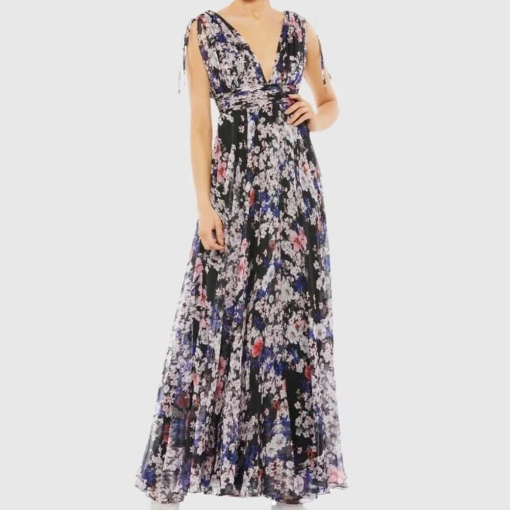 Mac Duggal Floral Chiffon Gown Womens 2 Black Multi Sleeveless V-Neck Maxi 55414